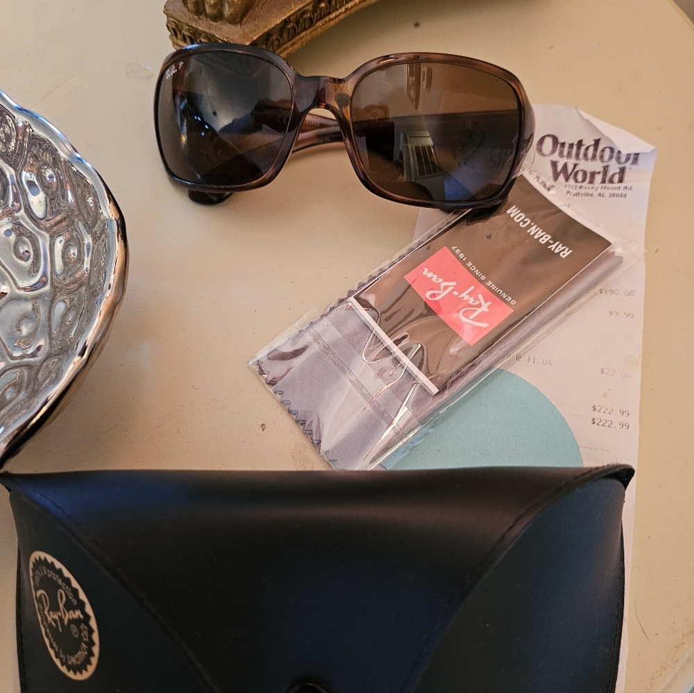 Ray-Ban Tortoise Shell Sunglasses - Picture 5 of 6